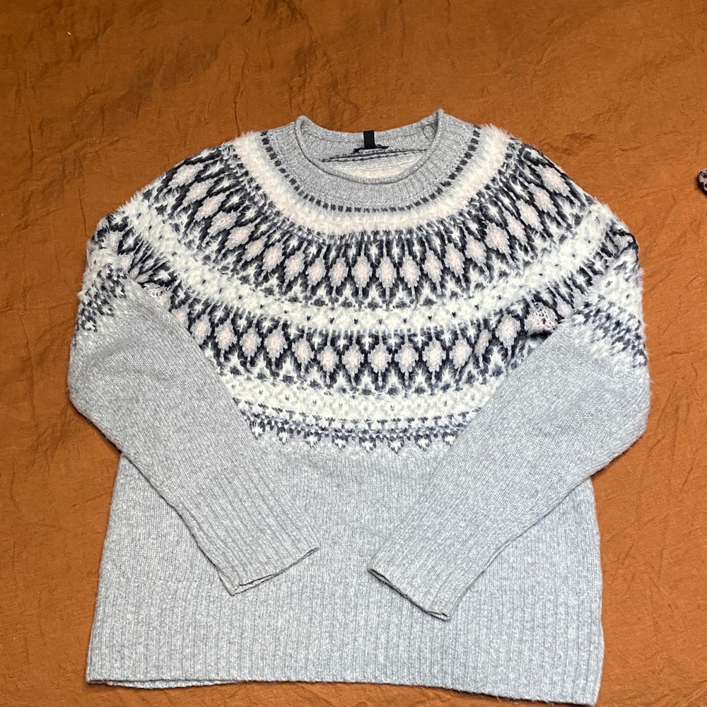 Talbots Light Gray and White Patterned Crewneck Sweater